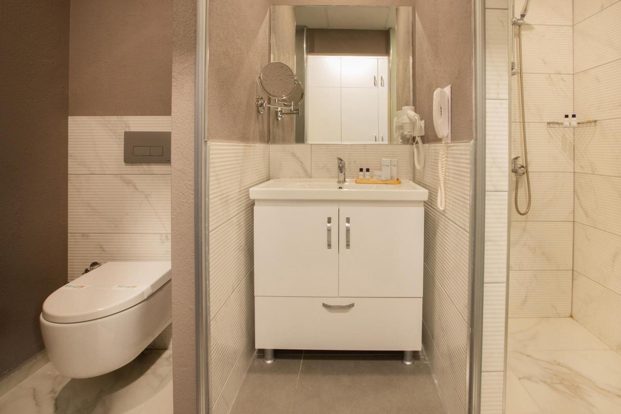 First Joy Hotel Trabzon Bagian luar foto