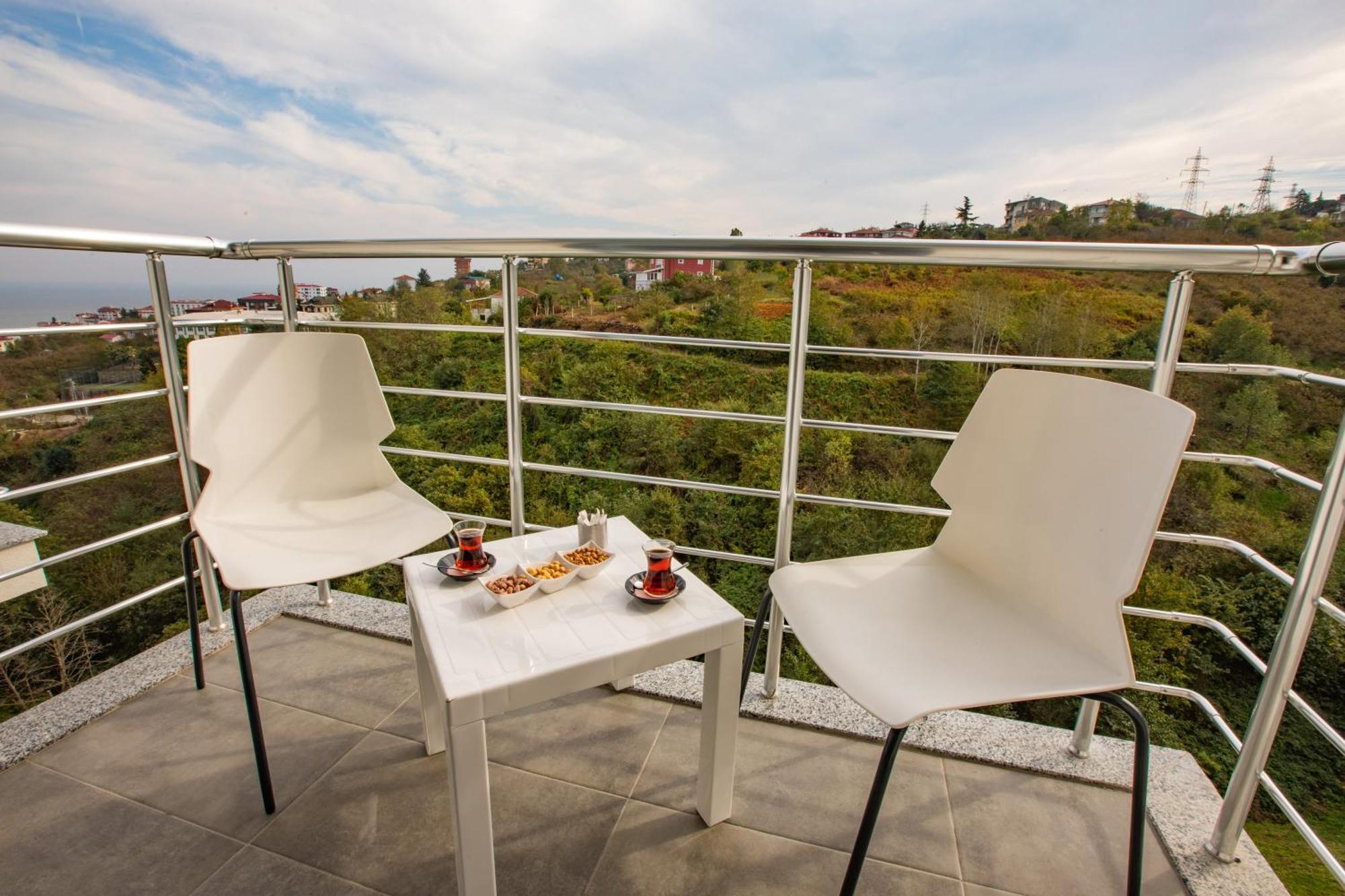 First Joy Hotel Trabzon Bagian luar foto