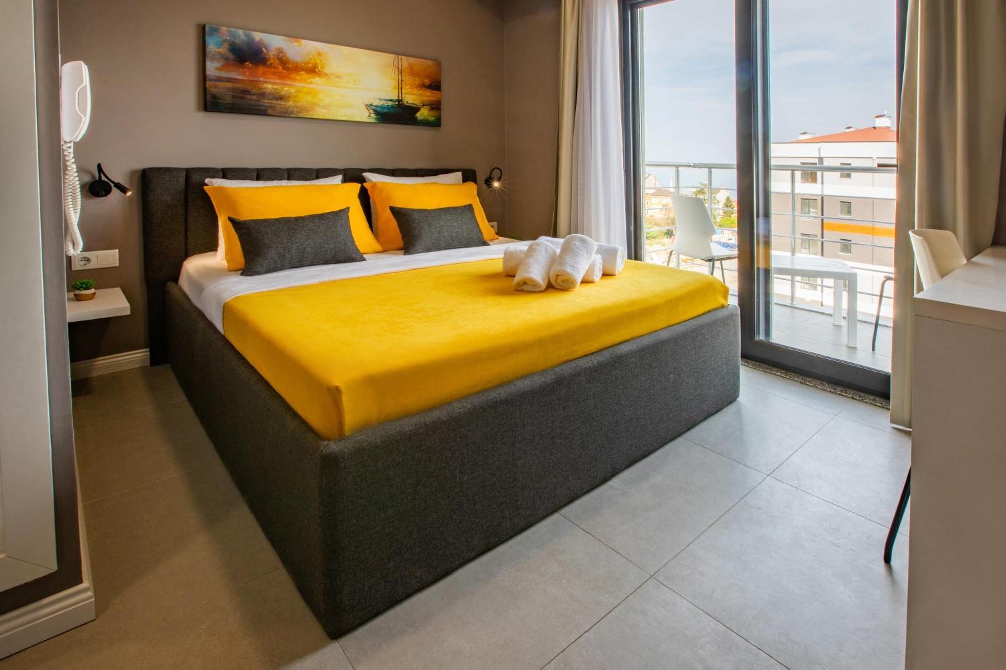 First Joy Hotel Trabzon Bagian luar foto