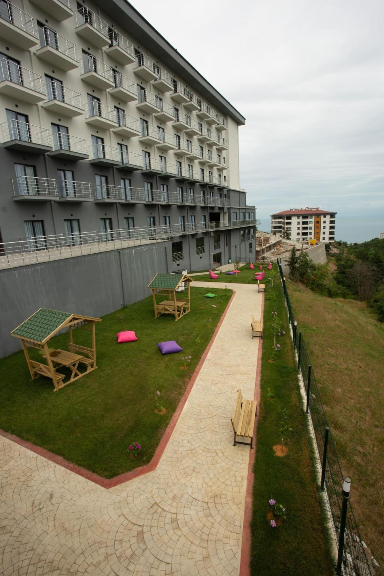 First Joy Hotel Trabzon Bagian luar foto