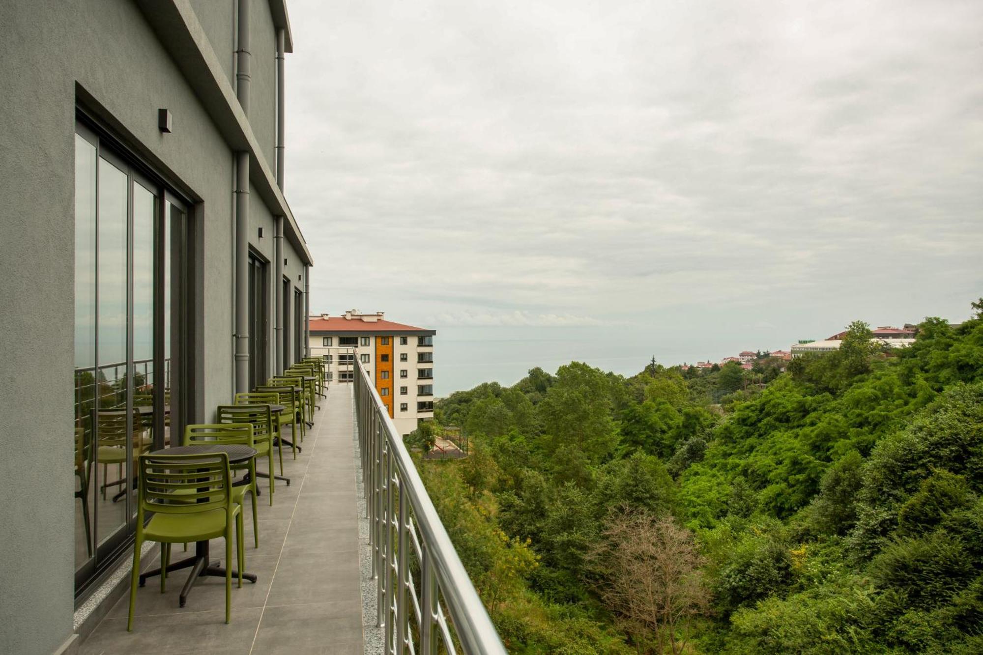 First Joy Hotel Trabzon Bagian luar foto