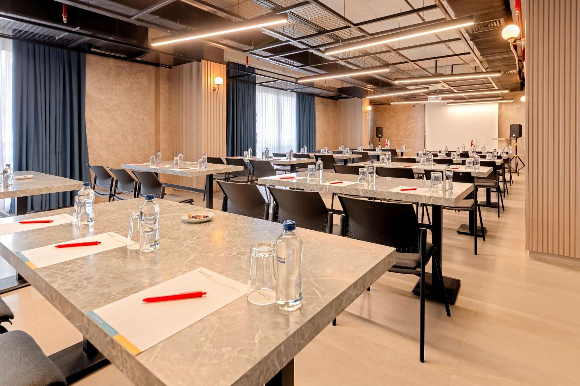 First Joy Hotel Trabzon Bagian luar foto